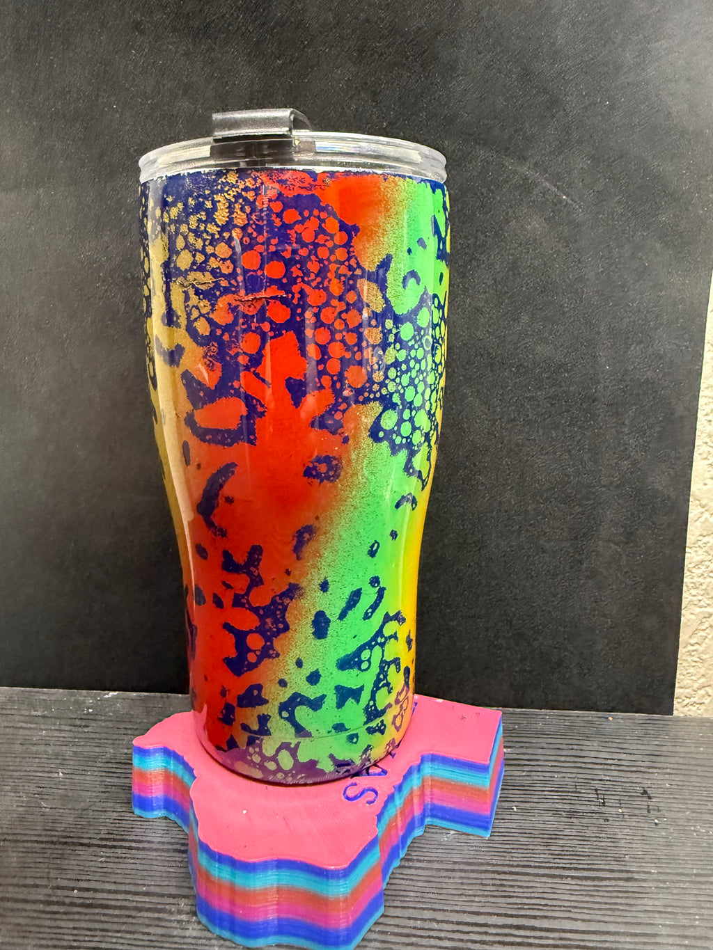 75. 20oz  Tumbler modern curve