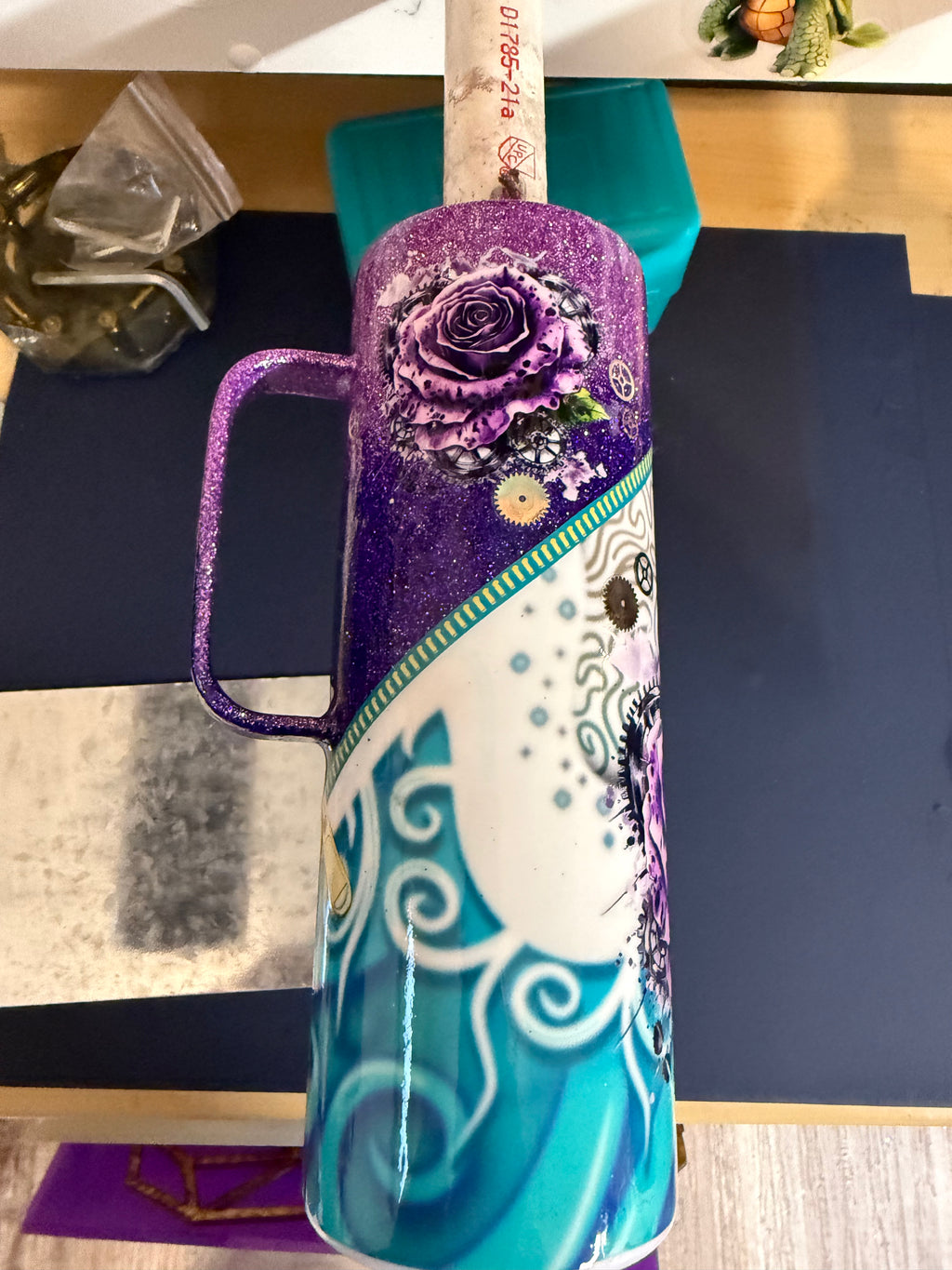 39. 20oz Purple Grunge Roses Zipper Tumbler with Handle