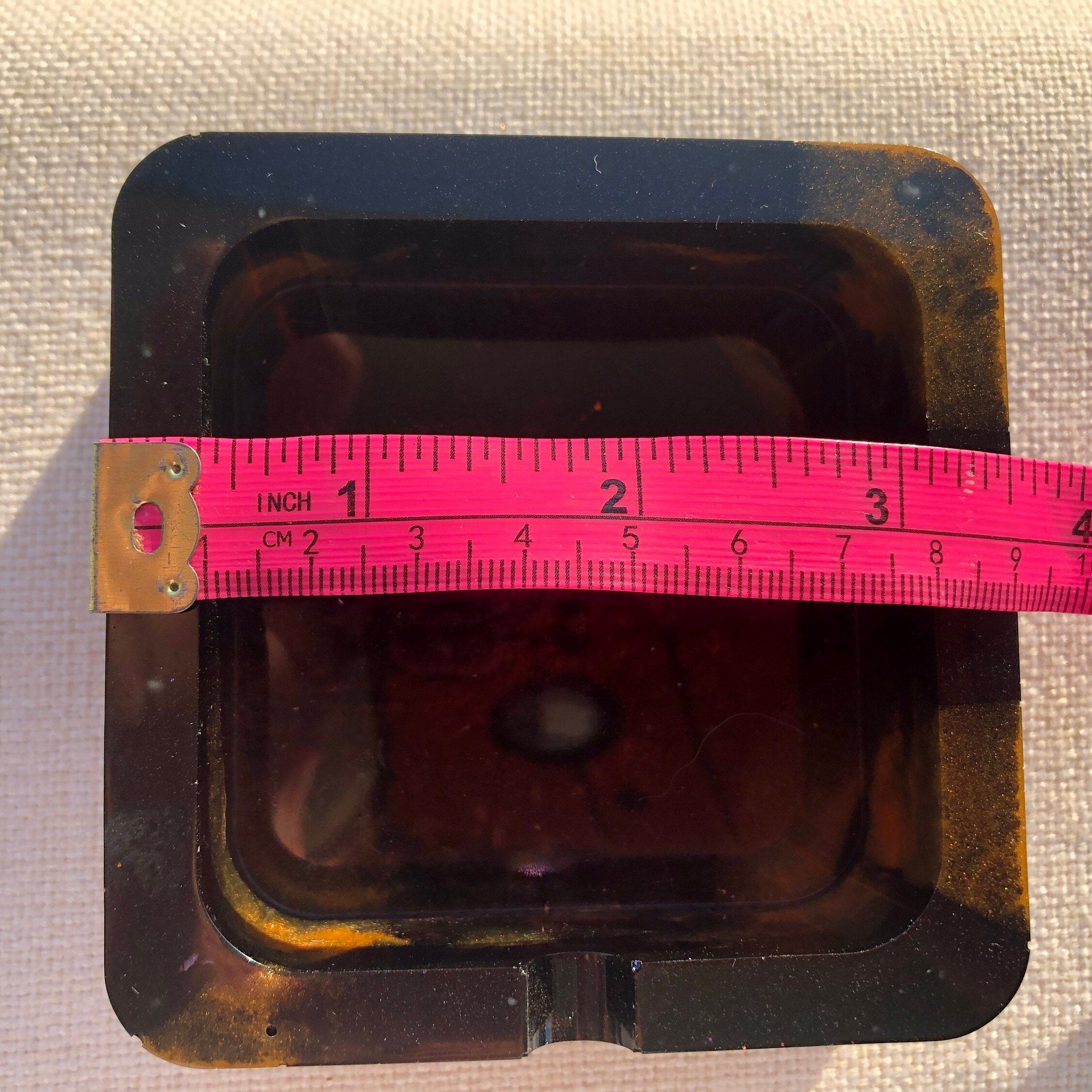 Resin ashtray or trinket dish with glitter